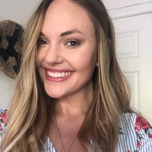 Meet your Posher, Jennifet